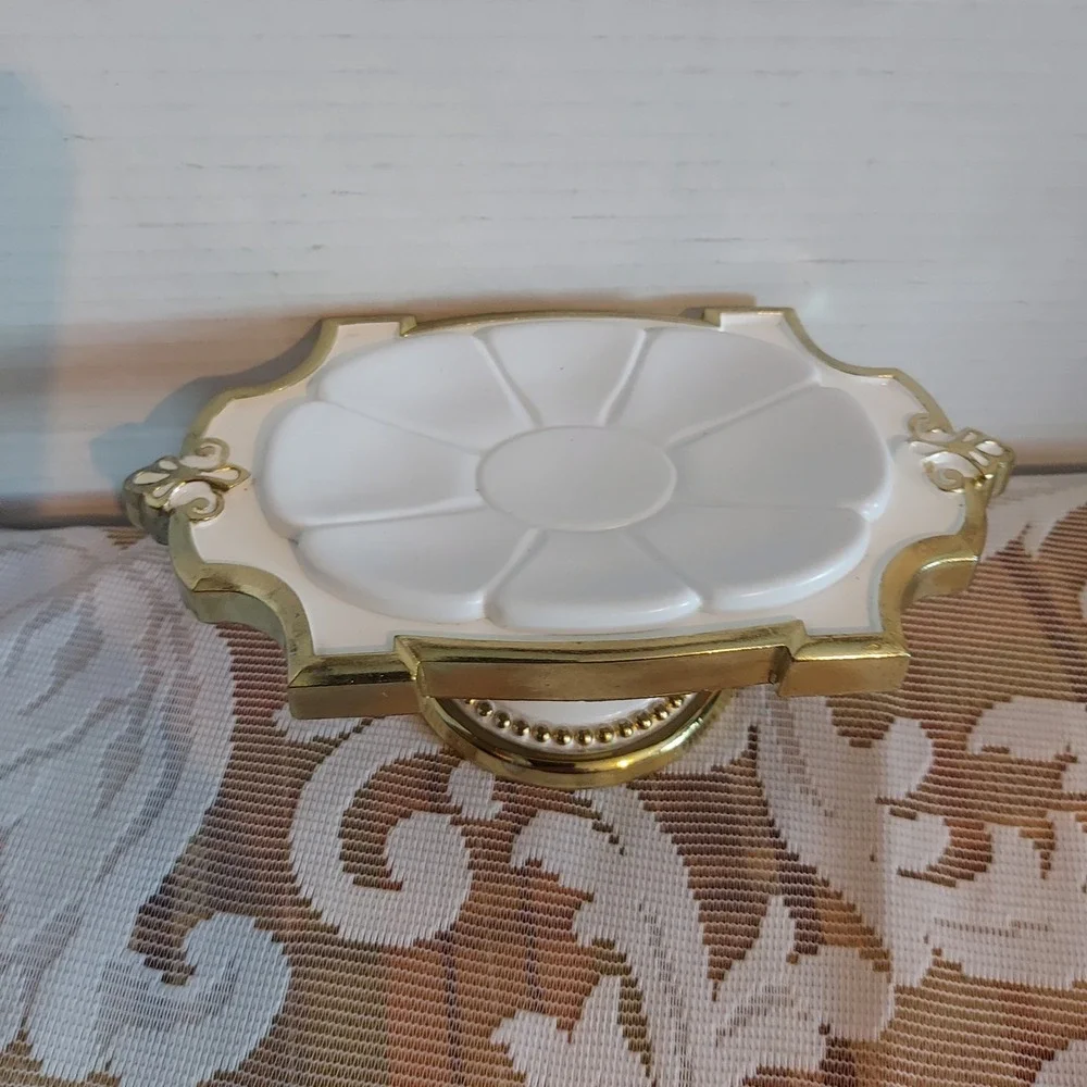 Vintage Hollywood Regency Gold White Pedestal Soap Dish Ornate Floral Vanity